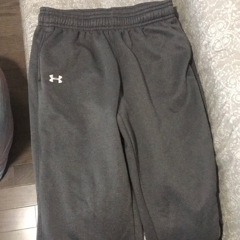 Women’s loose fitting sweatpants